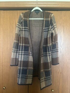 Fortune + Ivy Open-Front Plaid Cardigan in Brown, Beige & Black